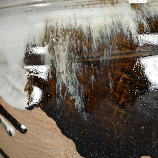 Tataki Chosen Karatsu Mimitsuki Mizusashi ー十三代 中里 太郎右衛門 "叩き朝鮮唐津耳付水指"