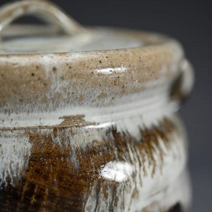 Tataki Chosen Karatsu Mimitsuki Mizusashi ー十三代 中里 太郎右衛門 "叩き朝鮮唐津耳付水指"