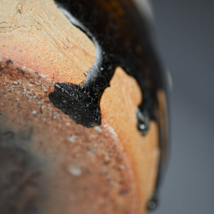 Tataki Chosen Karatsu Mimitsuki Mizusashi ー十三代 中里 太郎右衛門 "叩き朝鮮唐津耳付水指"