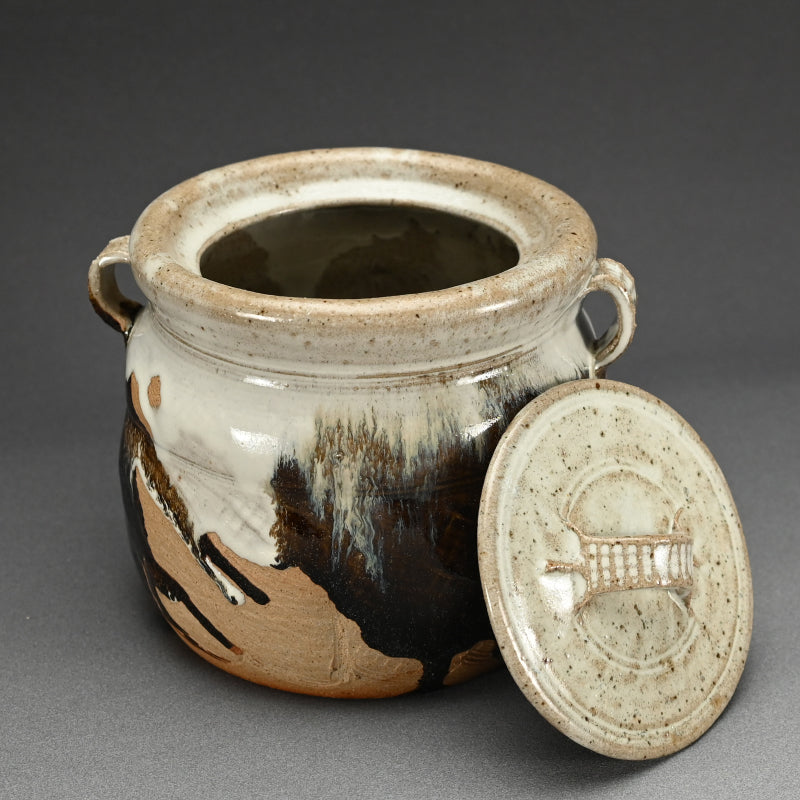 Tataki Chosen Karatsu Mimitsuki Mizusashi ー十三代 中里 太郎右衛門 "叩き朝鮮唐津耳付水指"