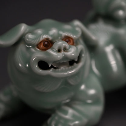 Porcelain Shishi Okimono