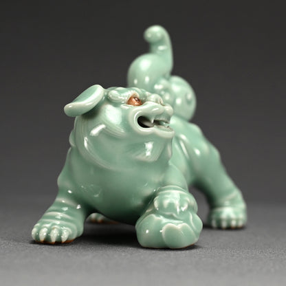 Porcelain Shishi Okimono