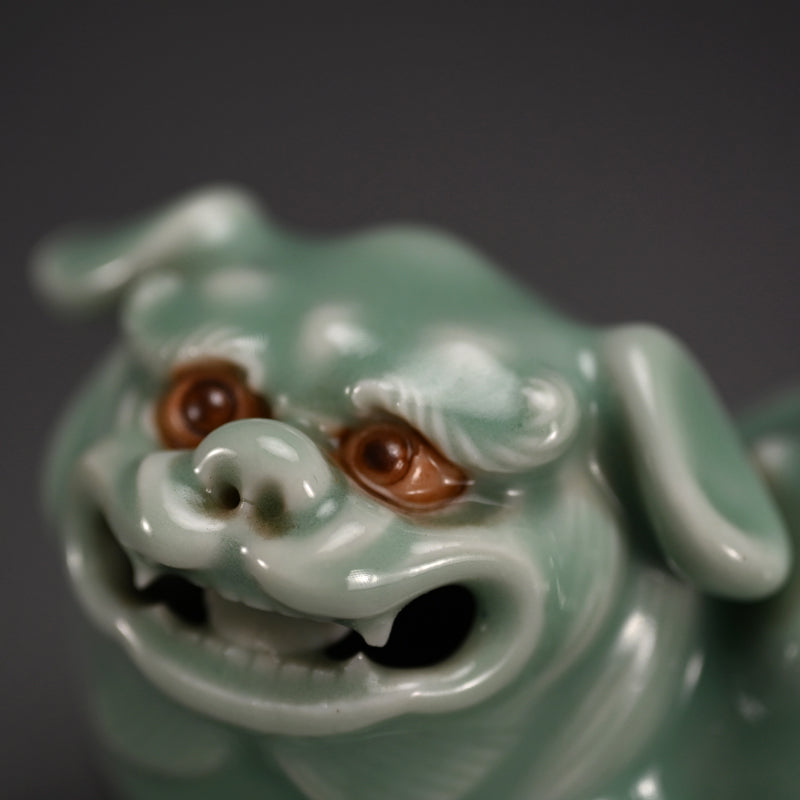 Porcelain Shishi Okimono