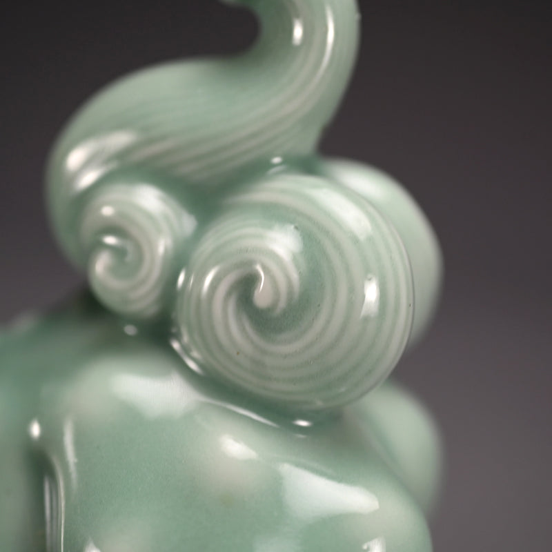 Porcelain Shishi Okimono