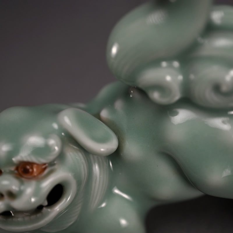 Porcelain Shishi Okimono