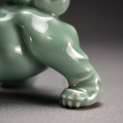 Porcelain Shishi Okimono