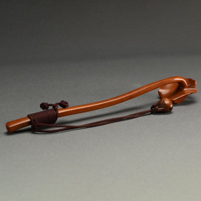 Antique Lotus Shaped Boxwood Nyoi ー黄陽木霊芝如意