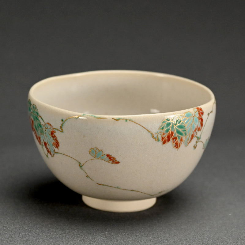 Chawan with Autumn Vines ー真葛 香山 "茶碗"