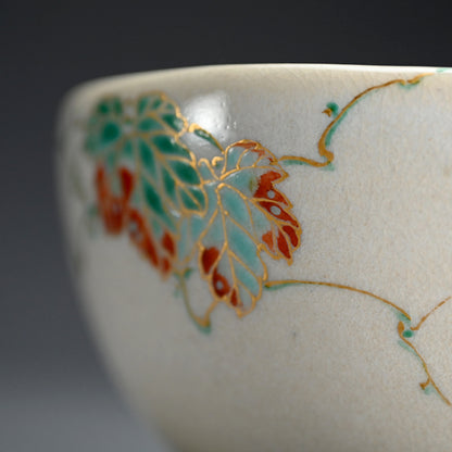 Chawan with Autumn Vines ー真葛 香山 "茶碗"