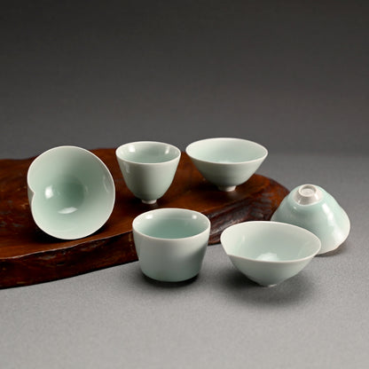 Contemporary Guinomi Sake Cup ー“青白磁 ぐい呑”