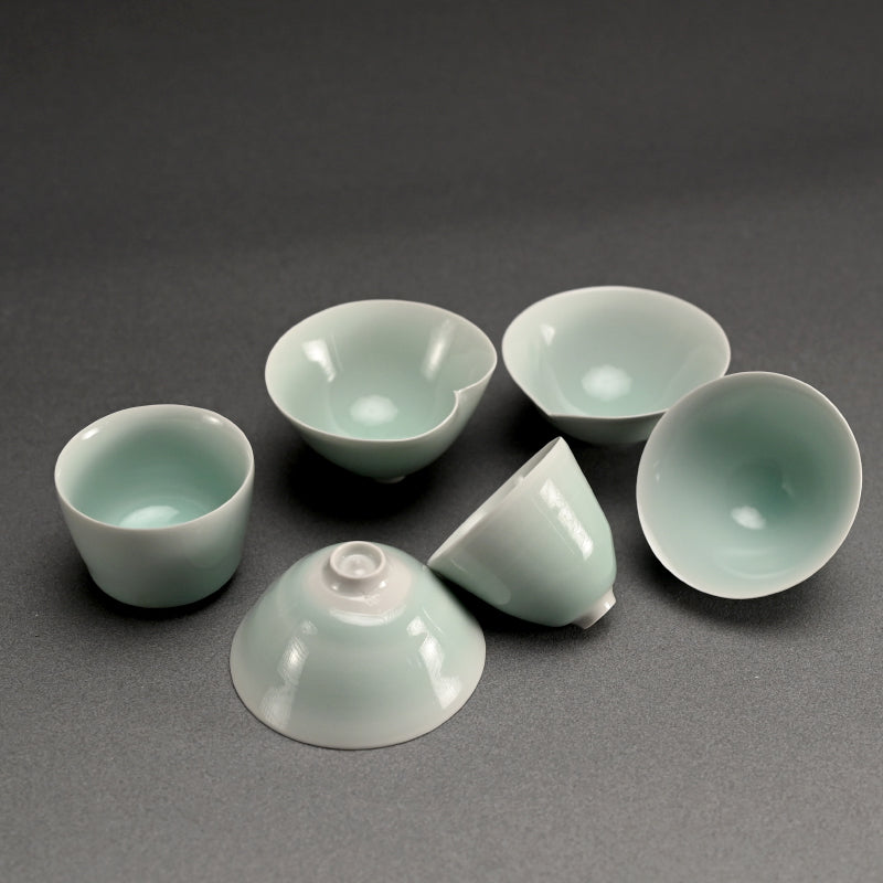 Contemporary Guinomi Sake Cup ー“青白磁 ぐい呑”