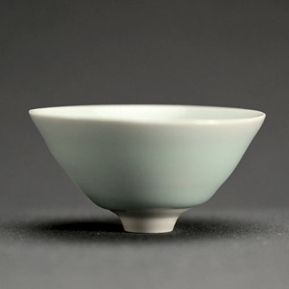 Contemporary Guinomi Sake Cup ー“青白磁 ぐい呑”