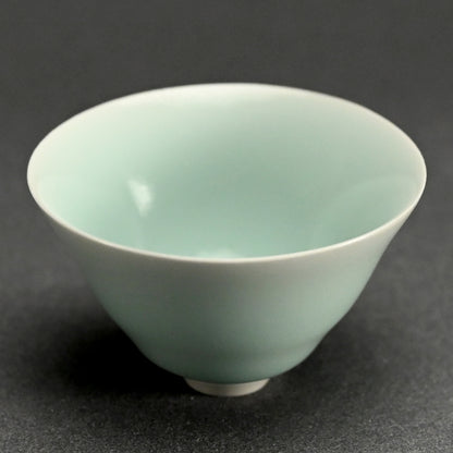 Seihakuji Porcelain Guinomi ー“青白磁 ぐい呑”