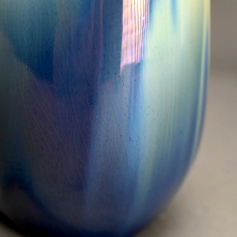 Vase by Important Female Potter ー四代 徳田 八十吉 “柳雨”