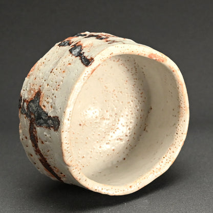 Shino Chawan Tea Bowl ー鈴木 五郎 "志野 茶碗"