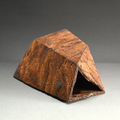 Oxidized Rust Vase 佐藤 和彦 “銹化瓷彫文壺”