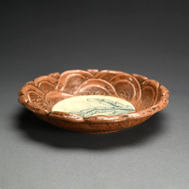 Unusual Gennai Yaki Basin, Waves and Basho Leaves