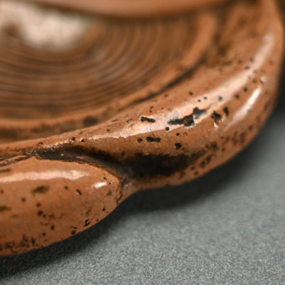 Unusual Gennai Yaki Basin, Waves and Basho Leaves