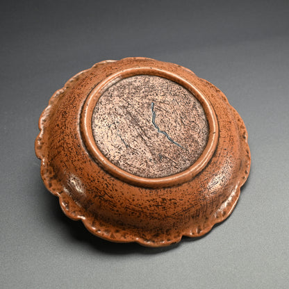 Unusual Gennai Yaki Basin, Waves and Basho Leaves