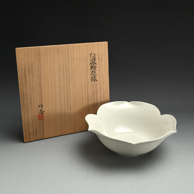 Exquisite White Bowl ー川瀬 竹志 “白磁輪花鉢”