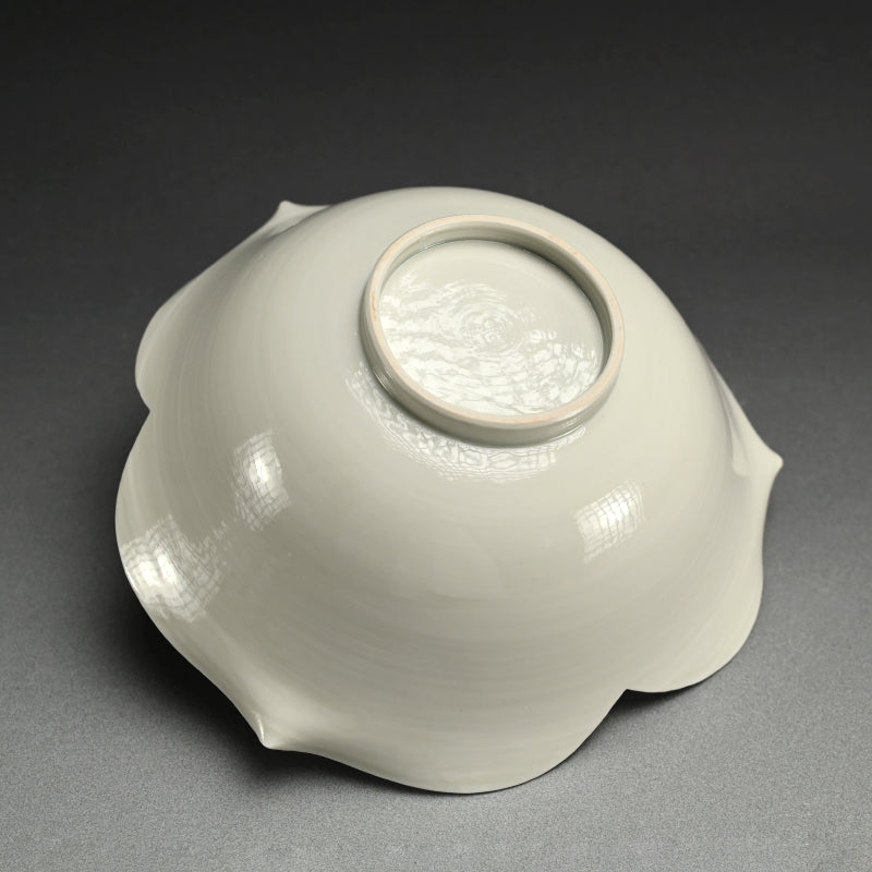 Exquisite White Bowl ー川瀬 竹志 “白磁輪花鉢”