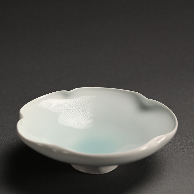 Contemporary Porcelain Flower Bowl ー“青白磁 輪花鉢”