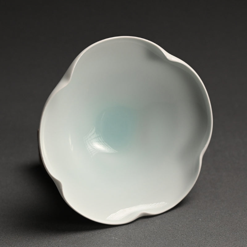 Contemporary Porcelain Flower Bowl ー“青白磁 輪花鉢”