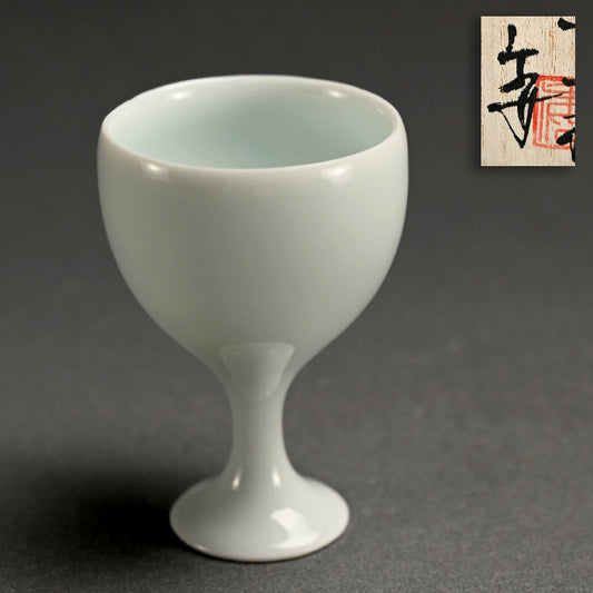 Exquisite Bajohai Porcelain Sake Cup ー“青白磁 馬上杯”