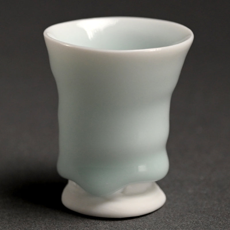 Contemporary Porcelain Guinomi ー“青白磁 杯”