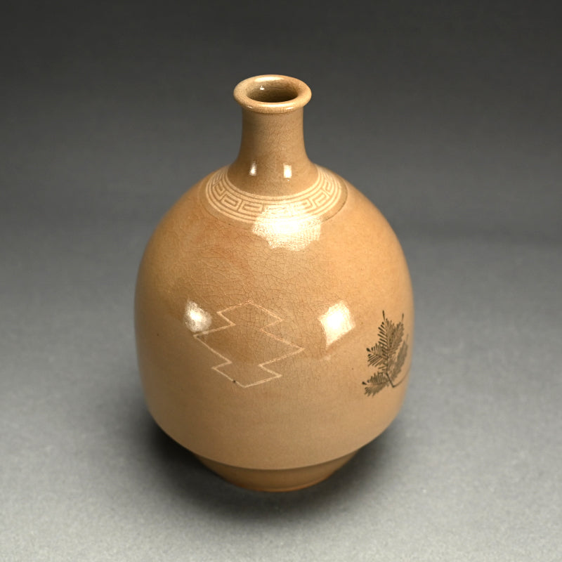 Museum Quality Edo period Fushina-yaki Sake Jar