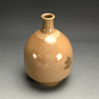 Museum Quality Edo period Fushina-yaki Sake Jar