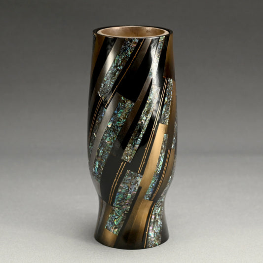 Unusual Inlayed Lacquer Vase ー服部 峻昇 "花入"