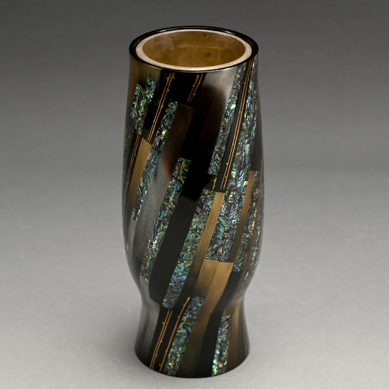 Unusual Inlayed Lacquer Vase ー服部 峻昇 "花入"