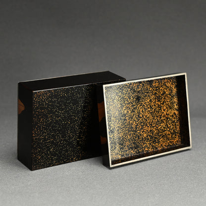 Exquisite Maki-e Decorated Lacquered Box w/ Mother Of Pearl