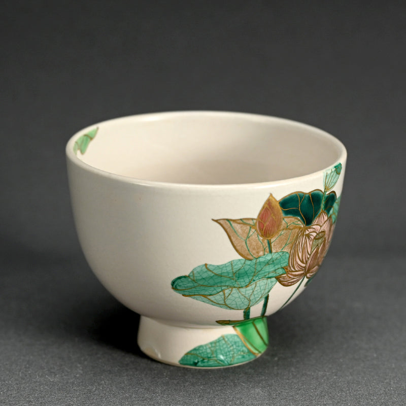 Exquisite Lotus Chawan Tea Bowl ー水出 勝 "白釉 蓮 茶盌"