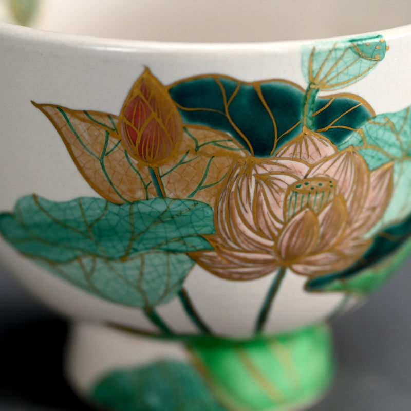 Exquisite Lotus Chawan Tea Bowl ー水出 勝 "白釉 蓮 茶盌"