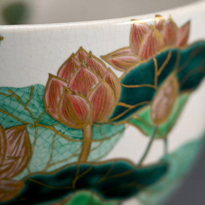 Exquisite Lotus Chawan Tea Bowl ー水出 勝 "白釉 蓮 茶盌"