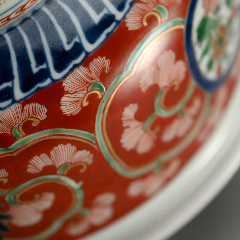 2 Luxurious Daishoji-Imari Porcelain Dragon Bowls, Kutani ー奇玉宝鼎之珍