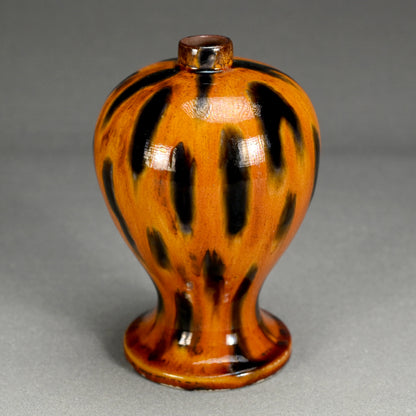 19th c. Japanese Hirasa Bekko-yu Binshi Vase