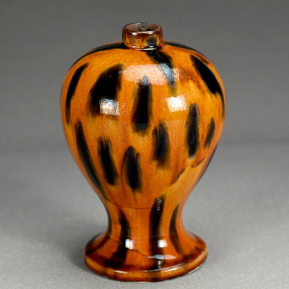 19th c. Japanese Hirasa Bekko-yu Binshi Vase