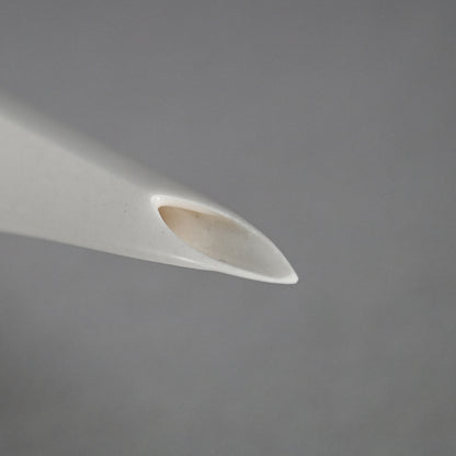 Porcelain Katakuchi Sake pouring Vessel ー松村 淳 “Divergence 6.01”