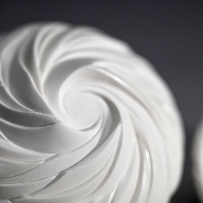 Whirling Form Kogo Incense Holder ー松村 淳 “Shifting Qualia C ↔ I”