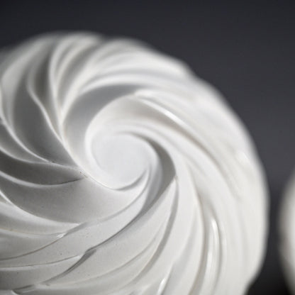 Whirling Form Kogo Incense Holder ー松村 淳 “Shifting Qualia C ↔ I”