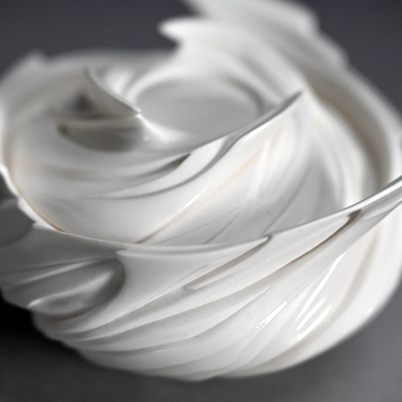 Whirling Form Kogo Incense Holder ー松村 淳 “Shifting Qualia C ↔ I”