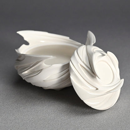 Whirling Form Kogo Incense Holder ー松村 淳 “Shifting Qualia C ↔ I”