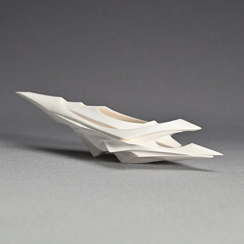 Porcelain Katakuchi Sake pouring Vessel ー松村 淳 “Divergence 6.01”