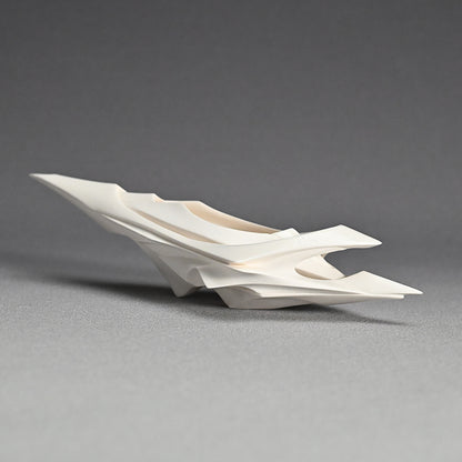 Porcelain Katakuchi Sake pouring Vessel ー松村 淳 “Divergence 6.01”