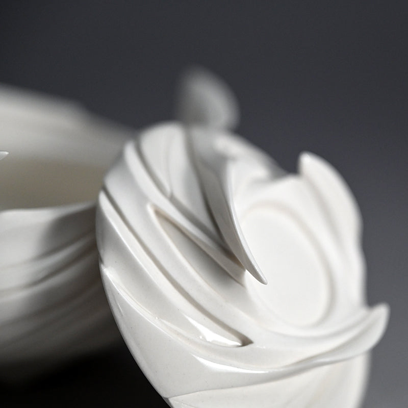 Whirling Form Kogo Incense Holder ー松村 淳 “Shifting Qualia C ↔ I”