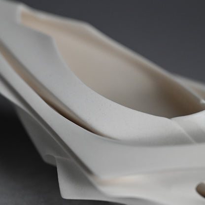 Porcelain Katakuchi Sake pouring Vessel ー松村 淳 “Divergence 6.01”