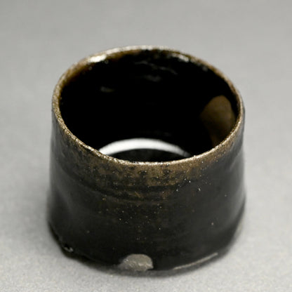 Guinomi Sake Cup ー大隅 新 "引出黒盃"